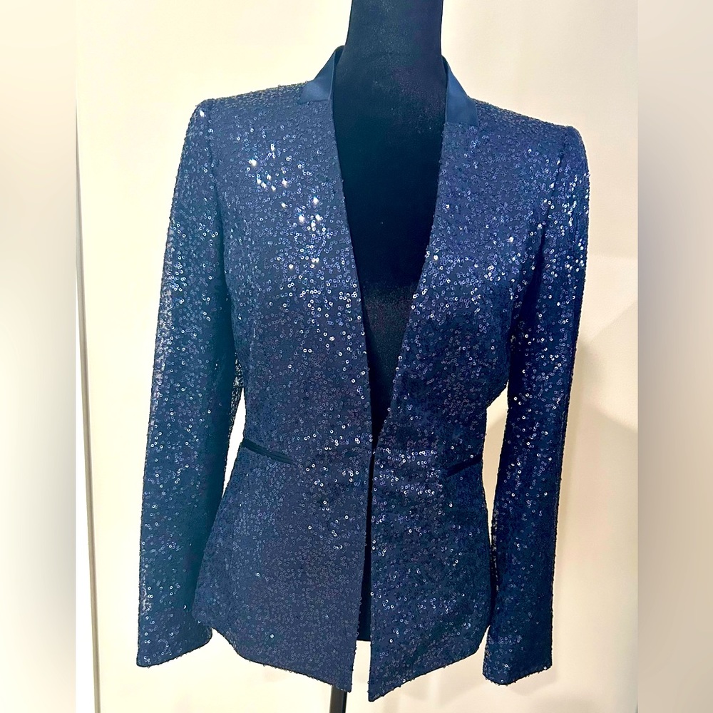 Stunning sequin,Tahari blazer